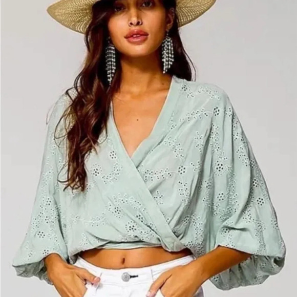 Young Fabulous & Broke Lacey Eyelet WHITE wrap crop top S bohemian festi… - Picture 1 of 11